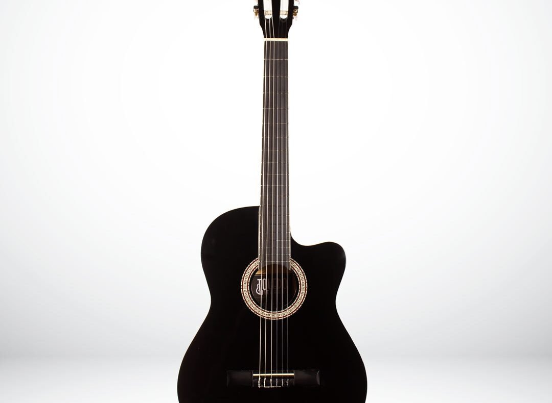2-el-klasik-gitar-fiyatlari-ikinci-el-klasik-gitar-alirken-nelere-dikkat-edilmeli